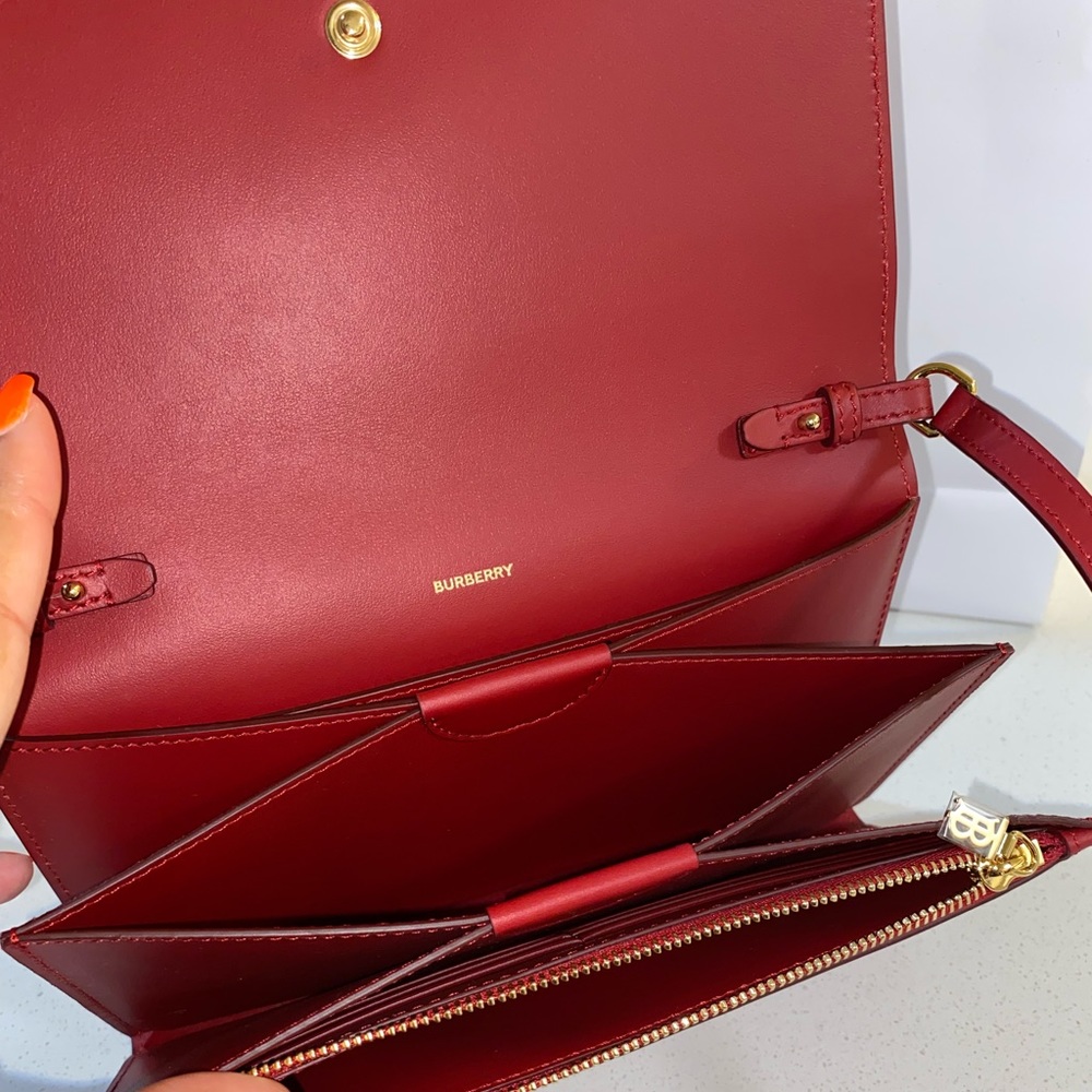 Burberry crossbody purse - Picture 2 of 5